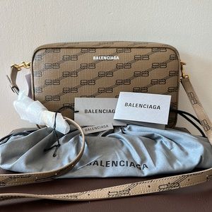 Balenciaga Crossbody (unisex)